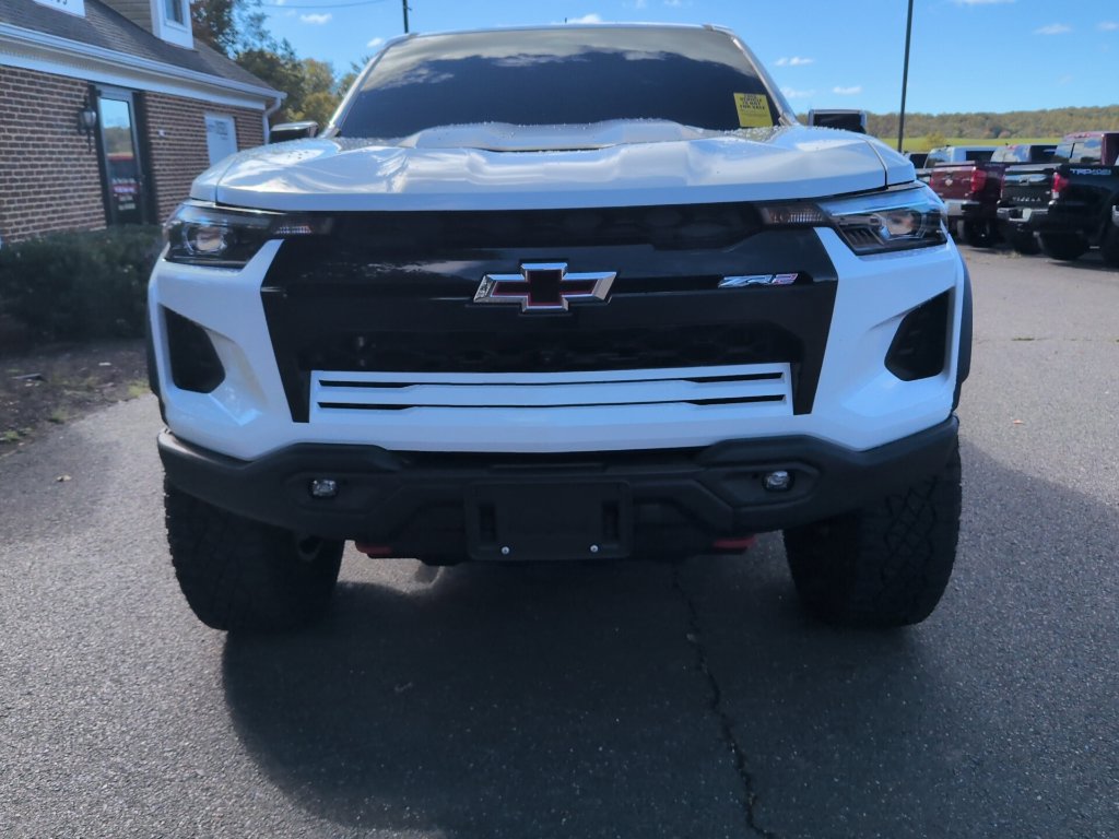 Used 2024 Chevrolet Colorado ZR2 w/ ZR2 Bison Edition AWD/4WD image 2
