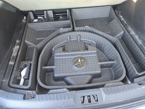 Used 2022 Ford Edge Titanium w/ Equipment Group 301A image 93