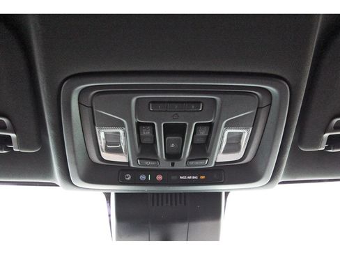Used 2023 GMC Sierra 1500 AT4 w/ Technology Package AWD/4WD image 23