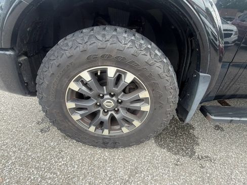 Used 2019 Nissan Titan PRO-4X w/ Pro-4x Utility Package AWD/4WD image 33