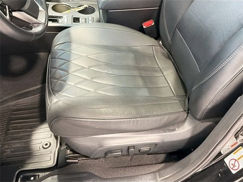 Used 2018 Subaru Outback 2.5i Limited w/ Popular Package #2 image 17