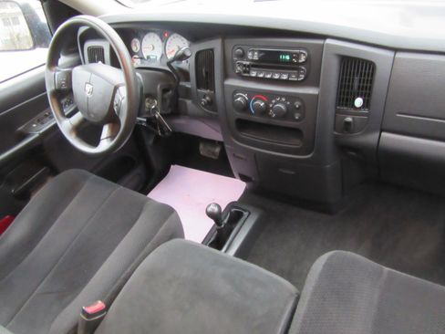 Used 2004 Dodge Ram 1500 Truck SLT image 13