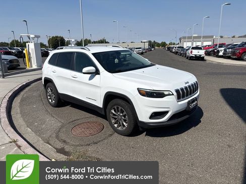 Used 2020 Jeep Cherokee Latitude Plus w/ Cold Weather Group AWD/4WD image 4