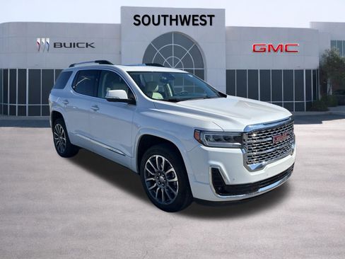 Used 2022 GMC Acadia Denali w/ Denali Technology Package image 3