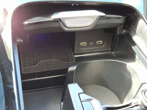 Certified 2026 Mercedes-Benz C 300 4MATIC Sedan image 23