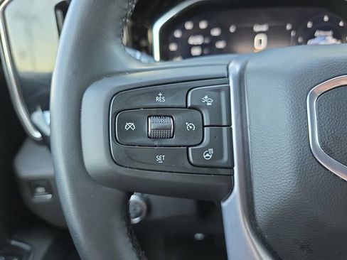 Used 2025 GMC Sierra 1500 SLT AWD/4WD image 19