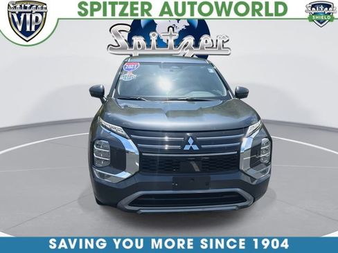 Used 2025 Mitsubishi Outlander SE AWD/4WD image 3