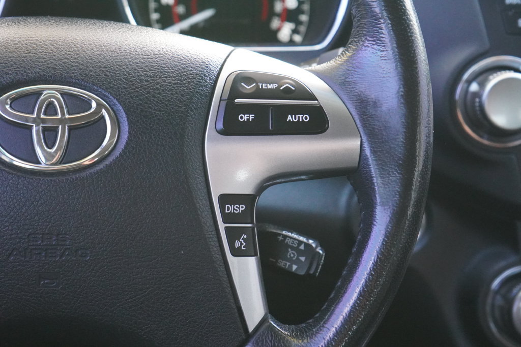 Used 2011 Toyota Highlander Limited AWD/4WD image 17