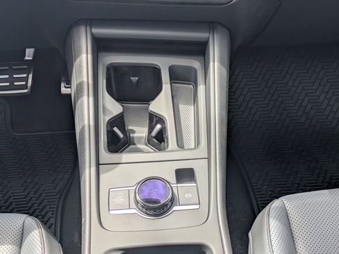 New 2026 Volkswagen Tiguan SE R-Line FWD image 16