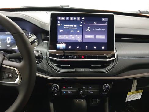 New 2026 Jeep Compass Latitude AWD/4WD image 21