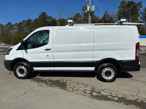 Used 2019 Ford Transit 250 130 Low Roof RWD image 3