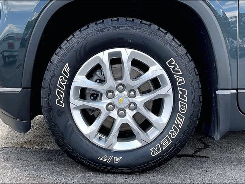 Used 2021 Chevrolet Traverse LT w/ LPO, Floor Liner Package AWD/4WD image 9