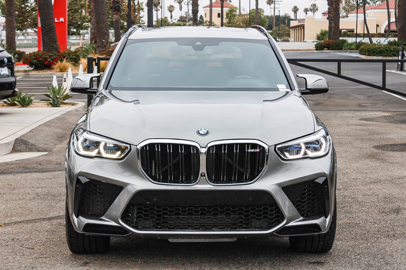 Used 2021 BMW X5 M w/ Executive Package AWD/4WD image 2