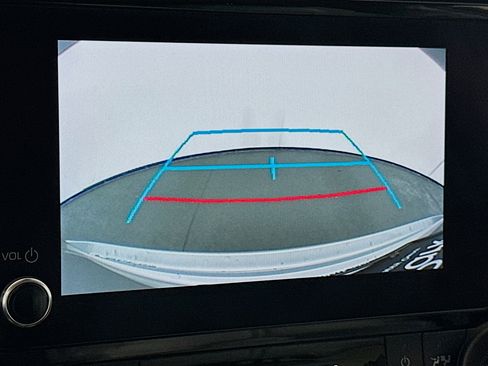 Used 2023 Toyota Highlander XLE image 22