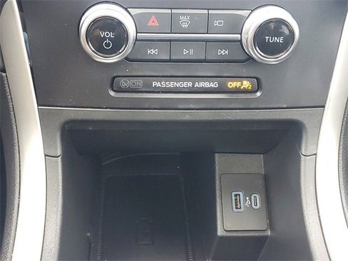 Certified 2024 Ford Edge SEL w/ Convenience Package image 21