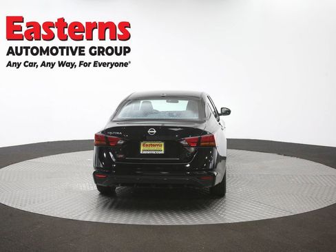 Used 2025 Nissan Altima 2.5 SV FWD image 37