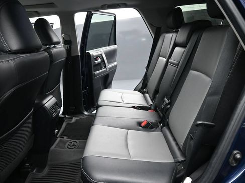 Used 2023 Toyota 4Runner SR5 Premium w/ Moonroof Package RWD image 18