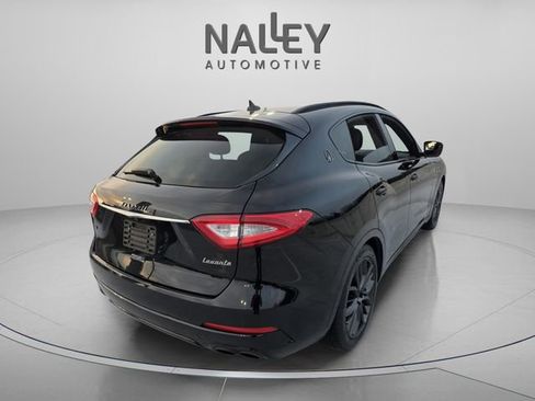 Used 2018 Maserati Levante image 5