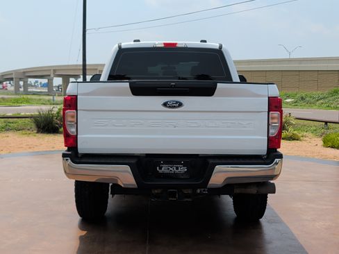 Used 2022 Ford F250 XL w/ STX Appearance Package AWD/4WD image 3