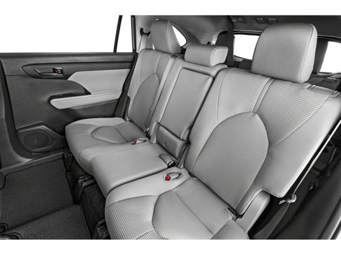 Used 2024 Toyota Highlander XSE AWD/4WD image 11