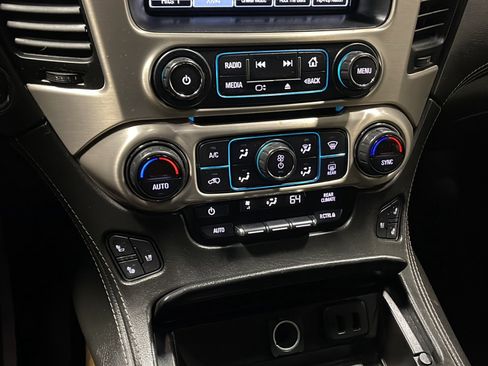 Used 2019 GMC Yukon XL Denali w/ Denali Ultimate Package AWD/4WD image 10