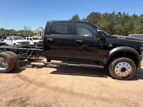 New 2026 RAM 5500 Tradesman w/ Chrome Appearance Group AWD/4WD image 7