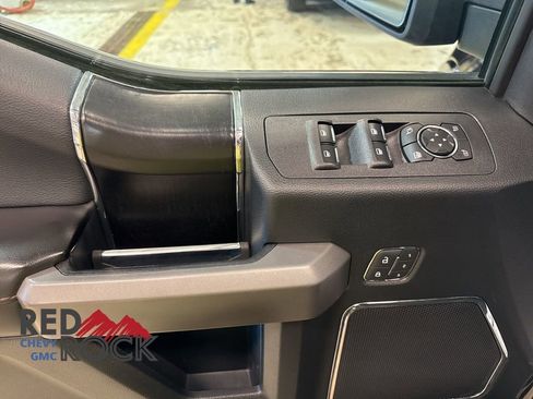 Used 2019 Ford F150 Platinum w/ Equipment Group 701A Luxury image 18