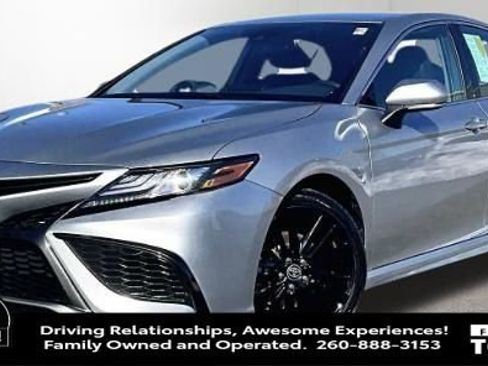 Used 2024 Toyota Camry XSE FWD image 6