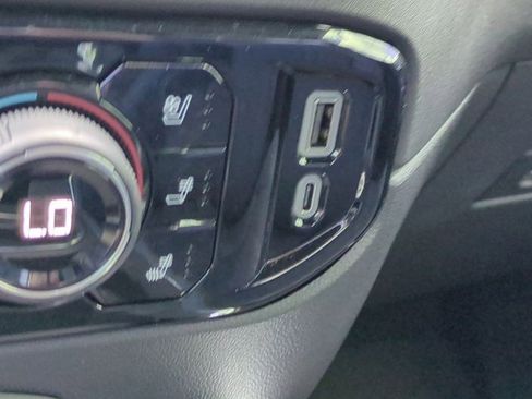 Used 2025 Chevrolet Silverado 3500 High Country w/ Technology Package image 22