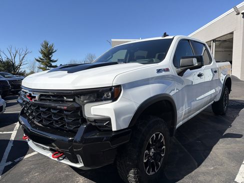 Used 2022 Chevrolet Silverado 1500 ZR2 w/ Technology Package image 3