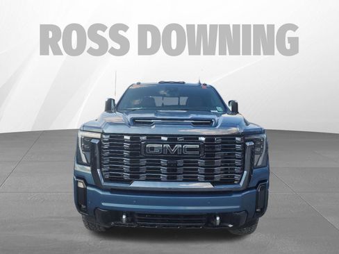 Used 2024 GMC Sierra 2500 Denali Ultimate image 2