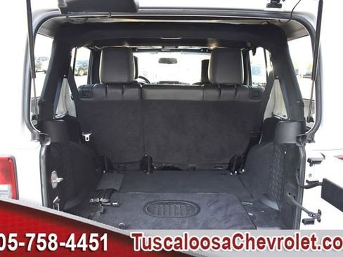 Used 2015 Jeep Wrangler Unlimited Sahara w/ Katzkin Premium Leather Group image 9