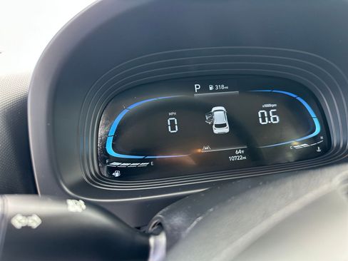 Used 2025 Hyundai Venue SEL image 41