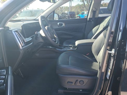 Used 2024 Kia Sorento SX image 11
