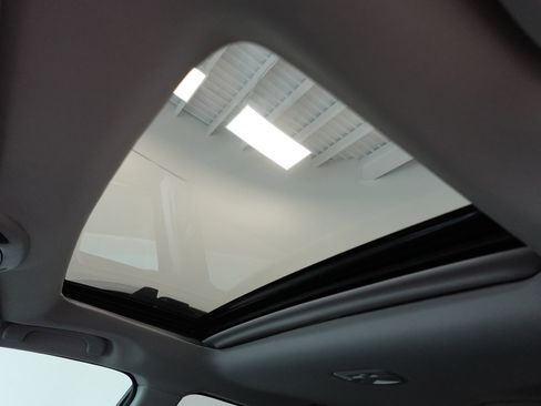 Used 2025 Subaru Outback Touring w/ Tech Package 2 image 23