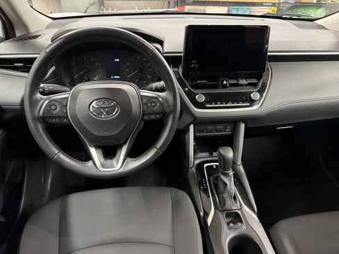 Used 2024 Toyota Corolla Cross LE image 18
