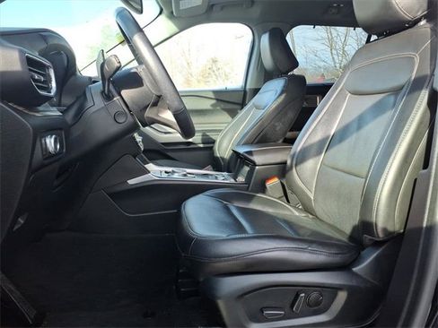 Used 2022 Ford Explorer Limited w/ Limited Technology Package image 8