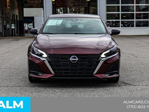 Used 2025 Nissan Altima 2.5 SV image 12