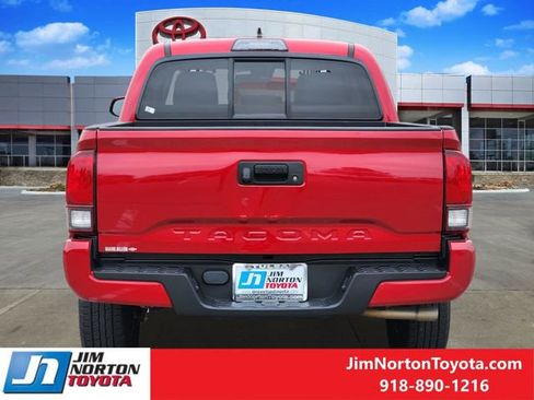Used 2019 Toyota Tacoma SR image 7