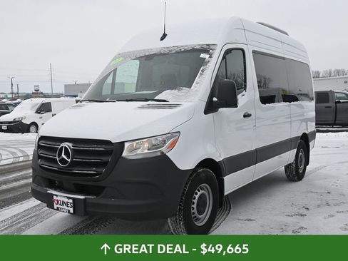 Used 2024 Mercedes-Benz Sprinter 2500 image 11