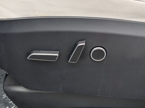 Used 2023 Tesla Model X AWD/4WD image 20