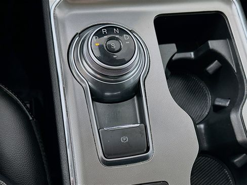 Used 2022 Ford Edge SEL image 16