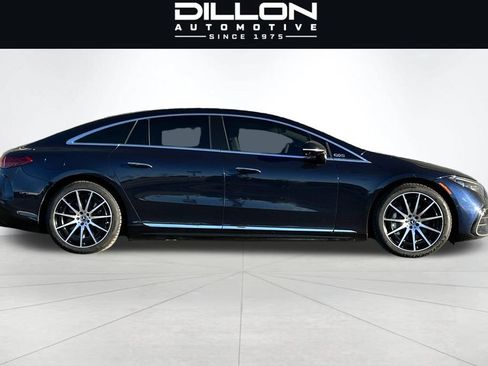 Used 2022 Mercedes-Benz EQS 580 4MATIC Sedan image 3