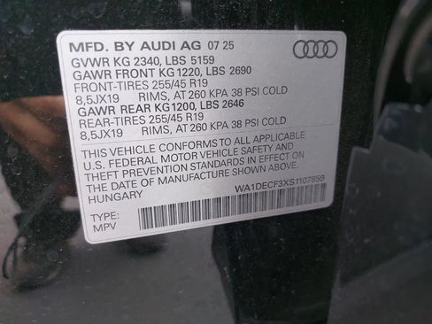 Certified 2025 Audi Q3 2.0T Premium w/ Convenience Package AWD/4WD image 15