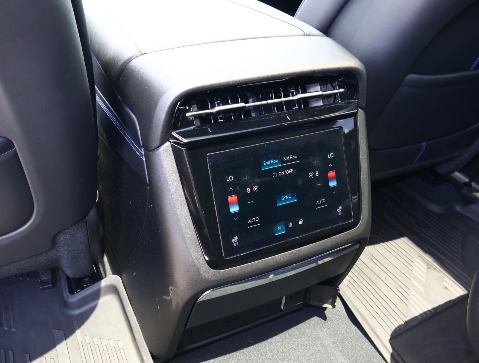Certified 2026 Cadillac Escalade IQL Luxury AWD/4WD image 17