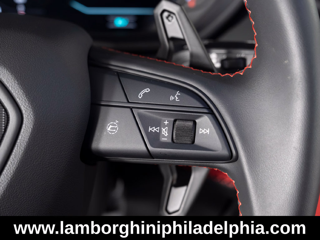 Used 2026 Lamborghini Urus SE AWD/4WD image 33