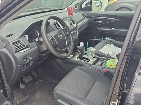Used 2017 Honda Ridgeline Sport image 3