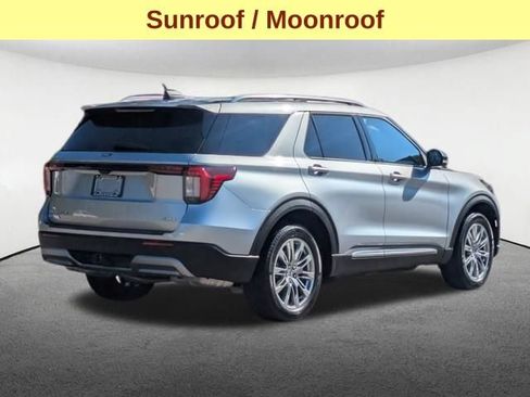 Used 2025 Ford Explorer Platinum AWD/4WD image 5