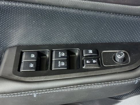 Used 2016 Subaru Outback 3.6R Limited image 24