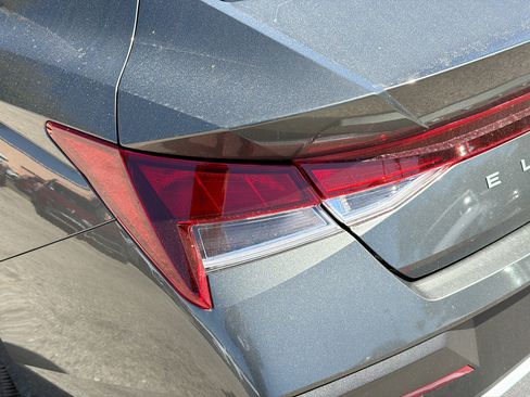 New 2026 Hyundai Elantra SE image 10